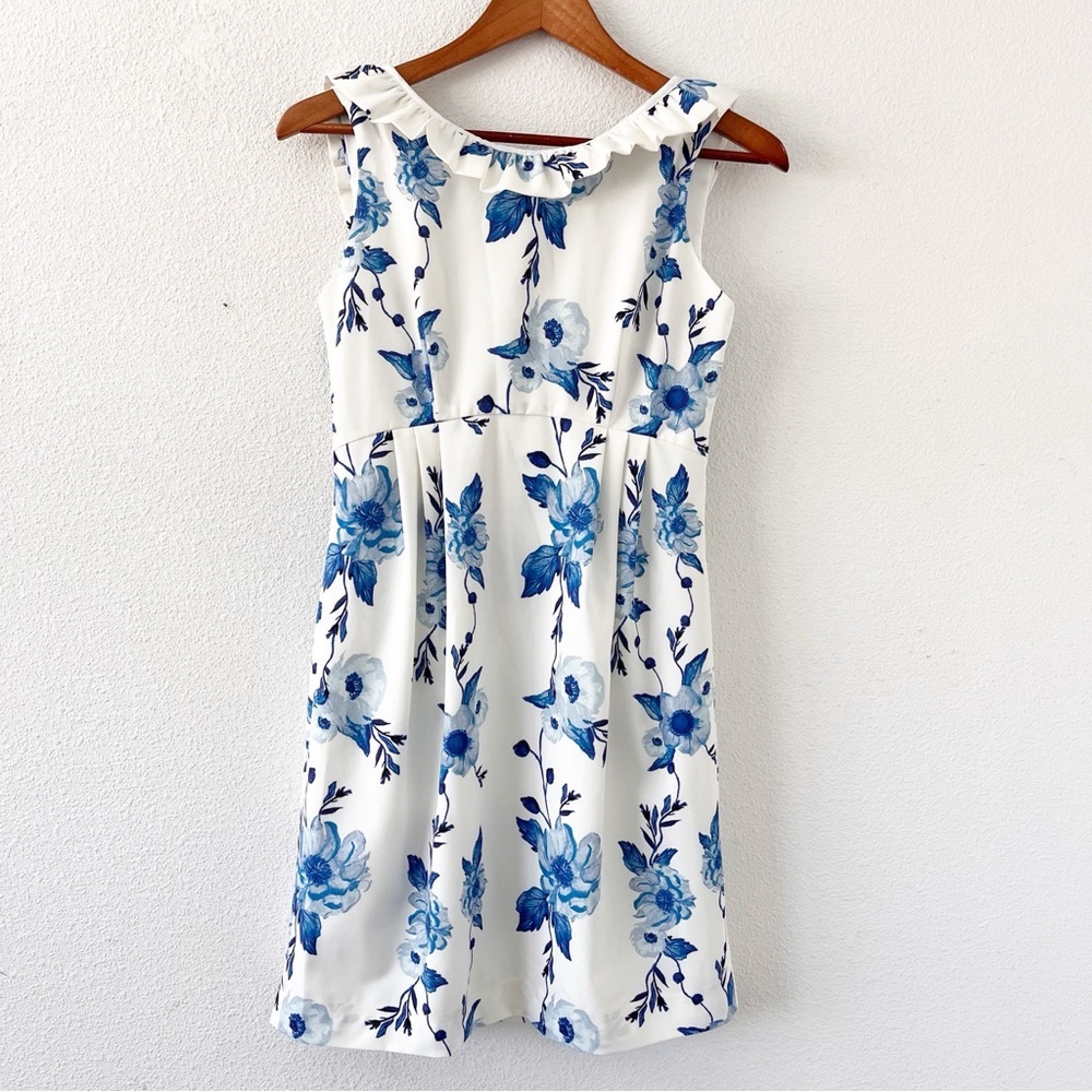 Camilyn Beth Go Go Dress Ruffle Collar Open Back Buttons in Blue White - Picture 2 of 9